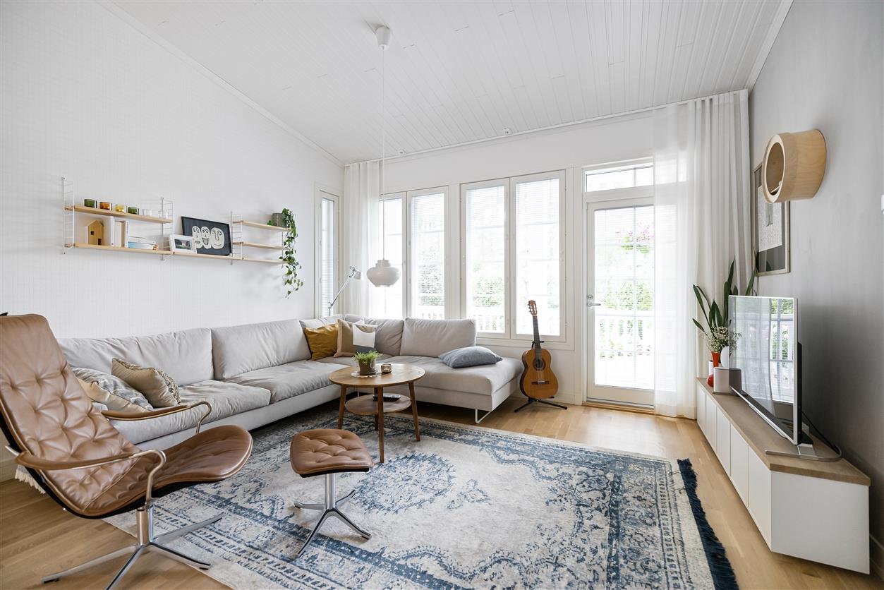 A carpet is more than just a decorative addition to a room—it is a key element that brings warmth, comfort, and personality into a living space. From modern apartments to traditional homes, carpets play an essential role in enhancing both the look and feel of interiors.